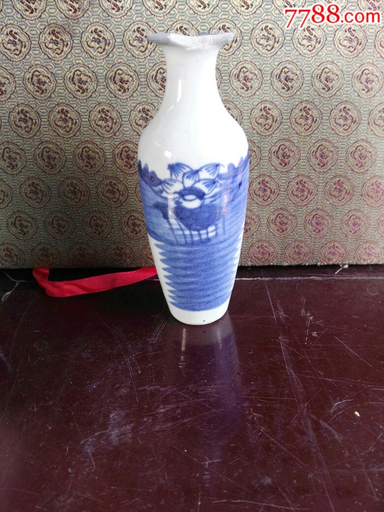 88元快拍:清朝青花柳叶瓶图片