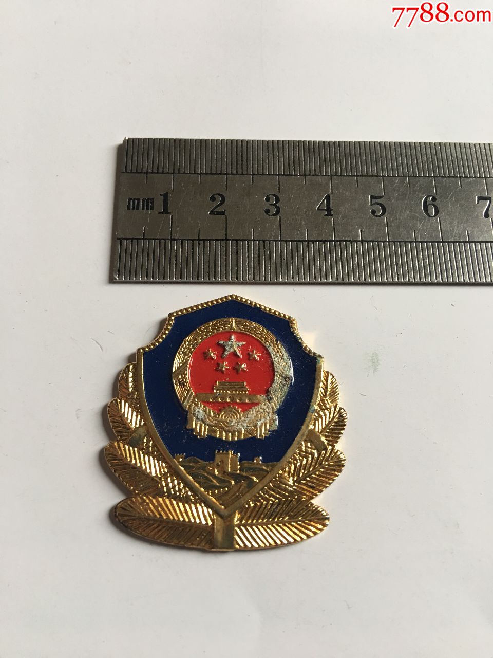 警察帽徽