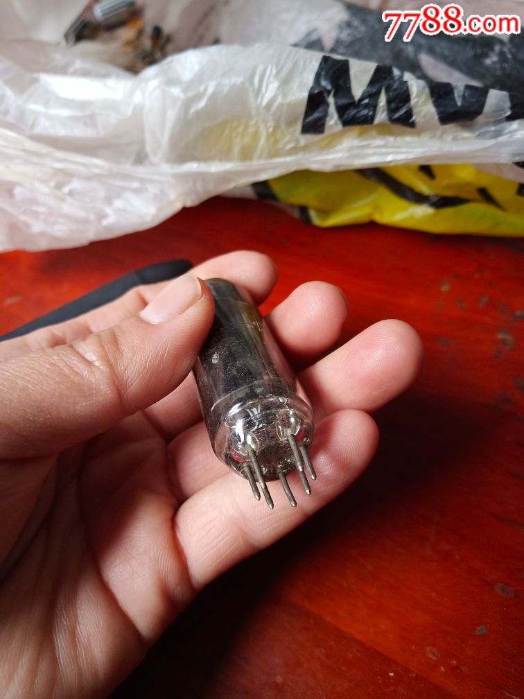 新式磁性晶体管兼具高速与高效