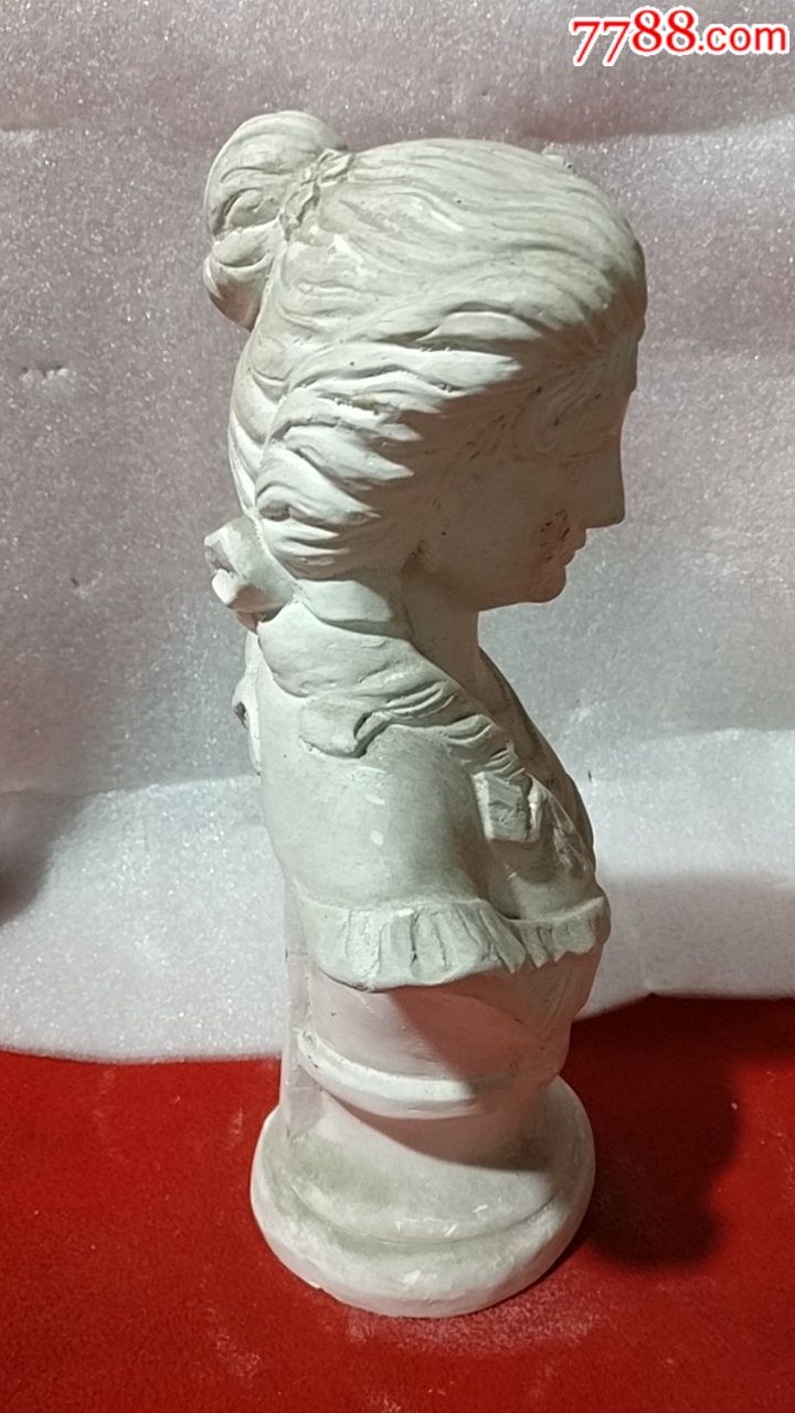 石膏美女