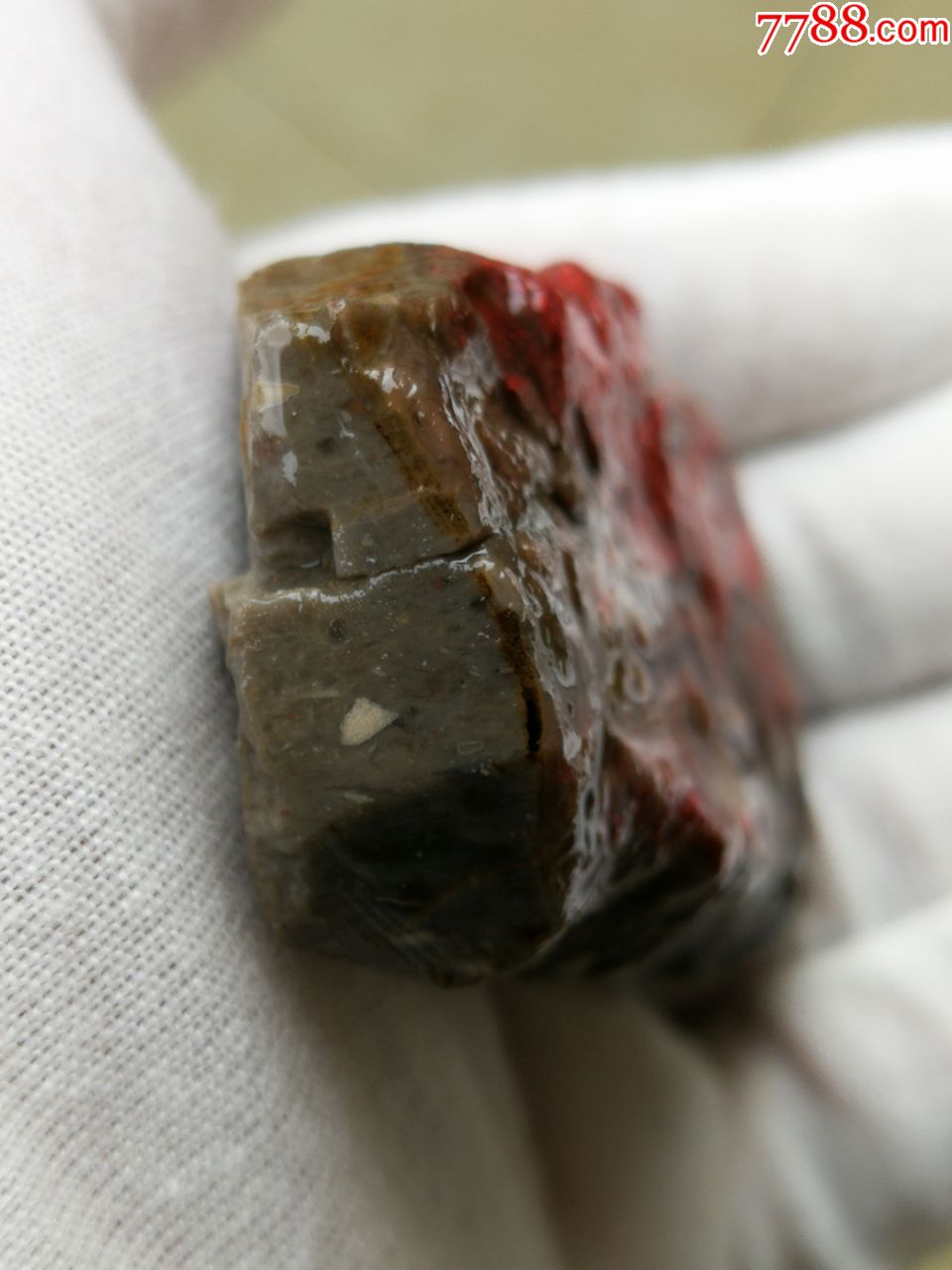 90g鸡血石钢板原石毛料