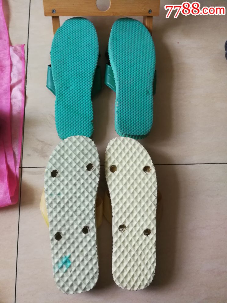 老式拖鞋两双