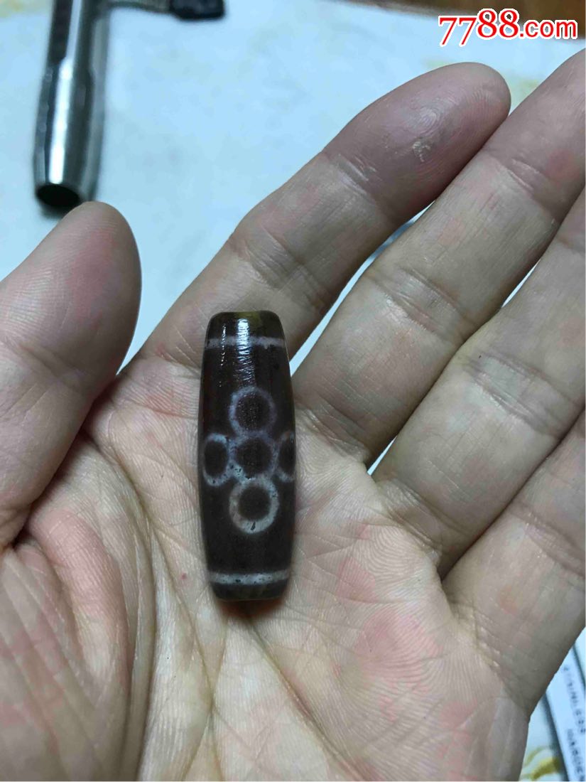 闪电五眼天珠