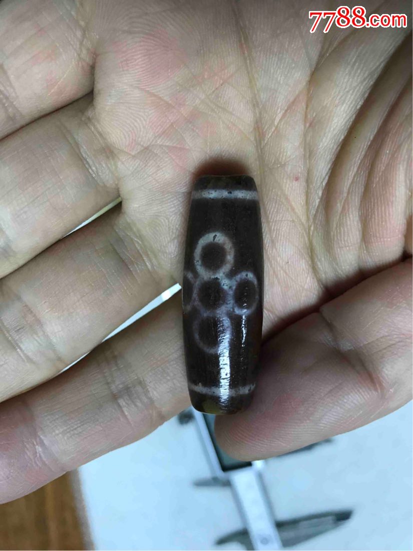 闪电五眼天珠