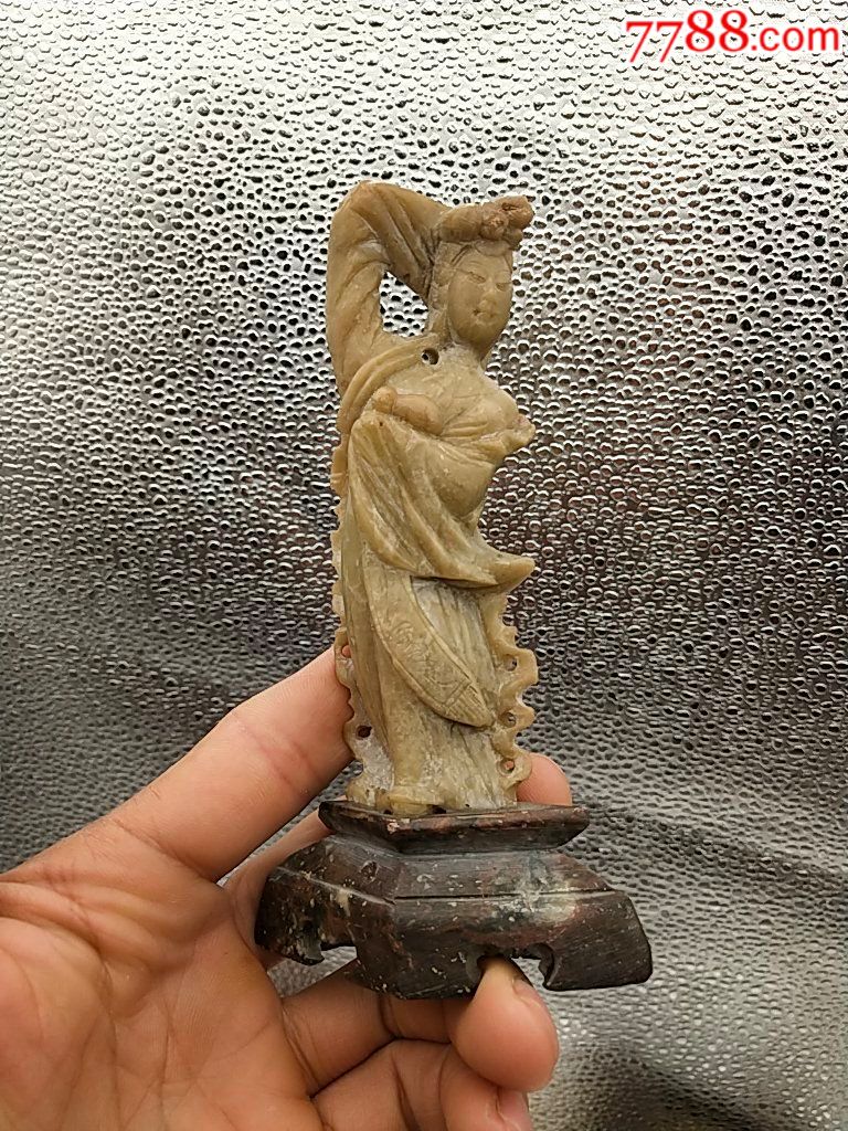 七十年代青田石雕嫦娥奔月人物摆件