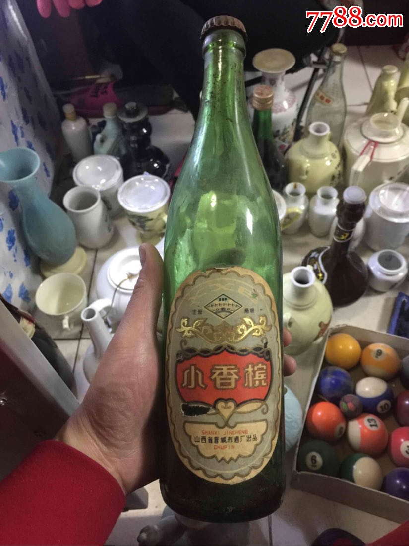 早期,原盖《小香槟》酒瓶