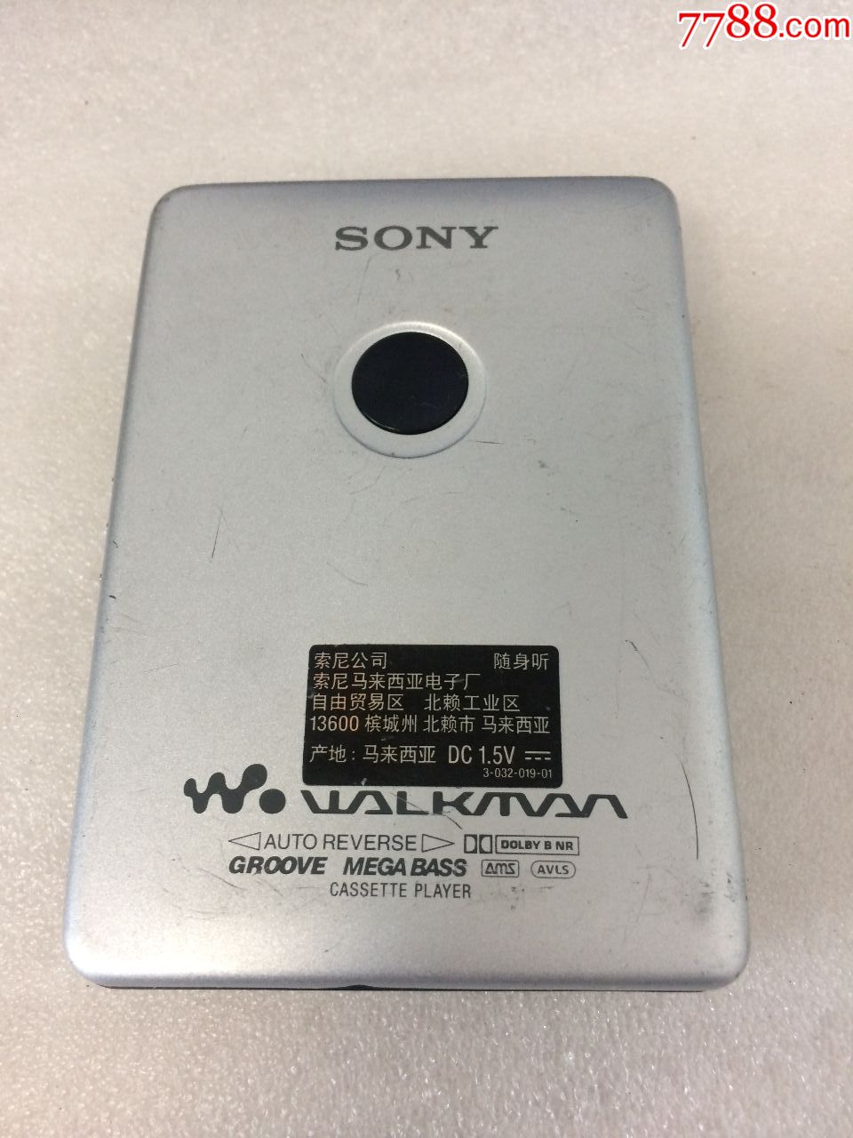 一台经典收藏sony索尼wm-ex-610随身听磁带机,送磁带一盘.