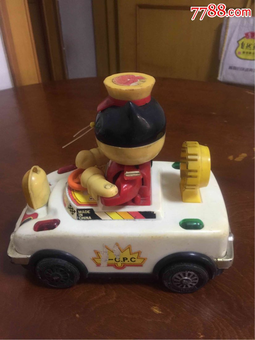 黑猫警长警车