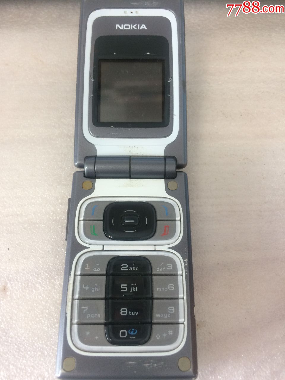 一个经典收藏诺基亚nokia,n7200翻盖手机.