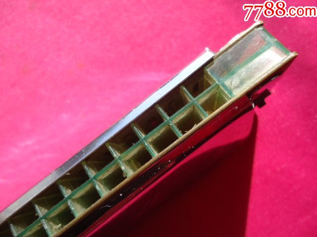 天鹅牌重音口琴