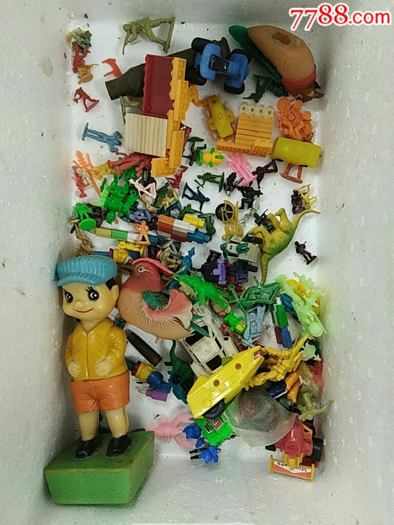 小玩具一堆