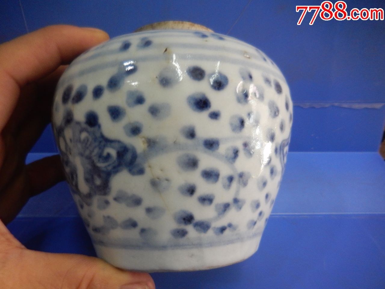 明朝时期德化青花瓷茶叶罐