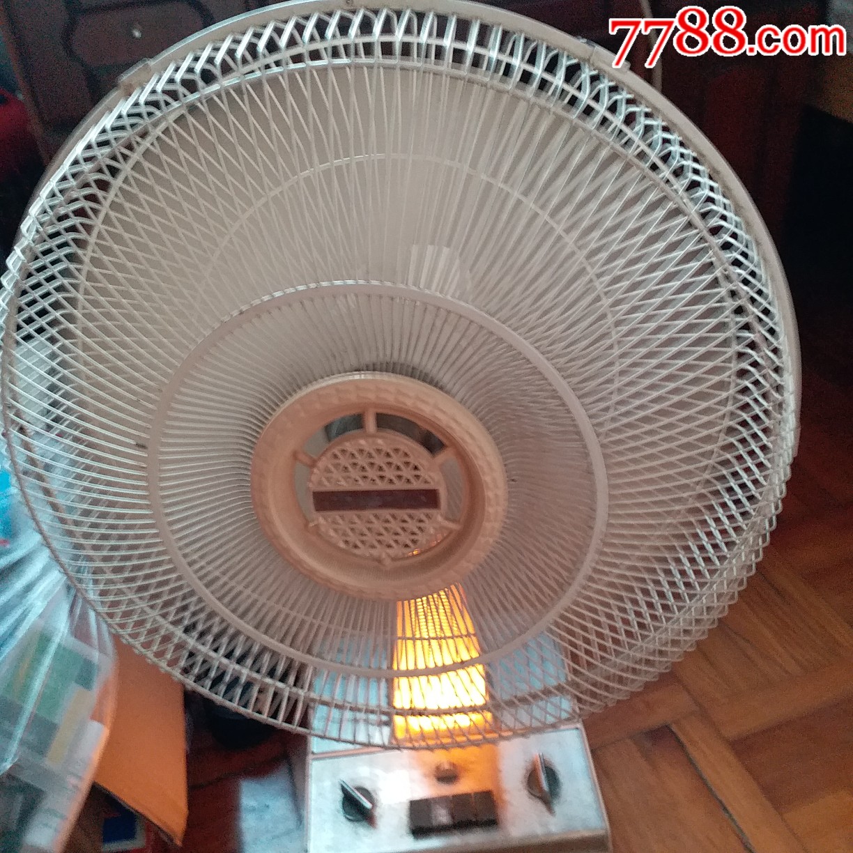 老上海华生电扇功能正常使用外观无磕碰,抬头把手有瑕疵看图_电风扇