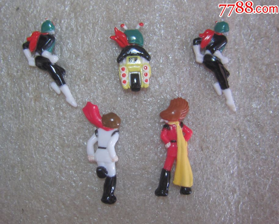90年代怀旧老玩具《蒙面超人假面骑士迷你塑料食玩玩具五个一起》