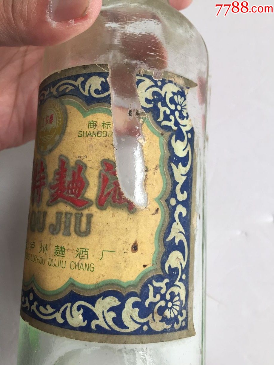 85年工农牌泸州老窖特曲酒瓶一个