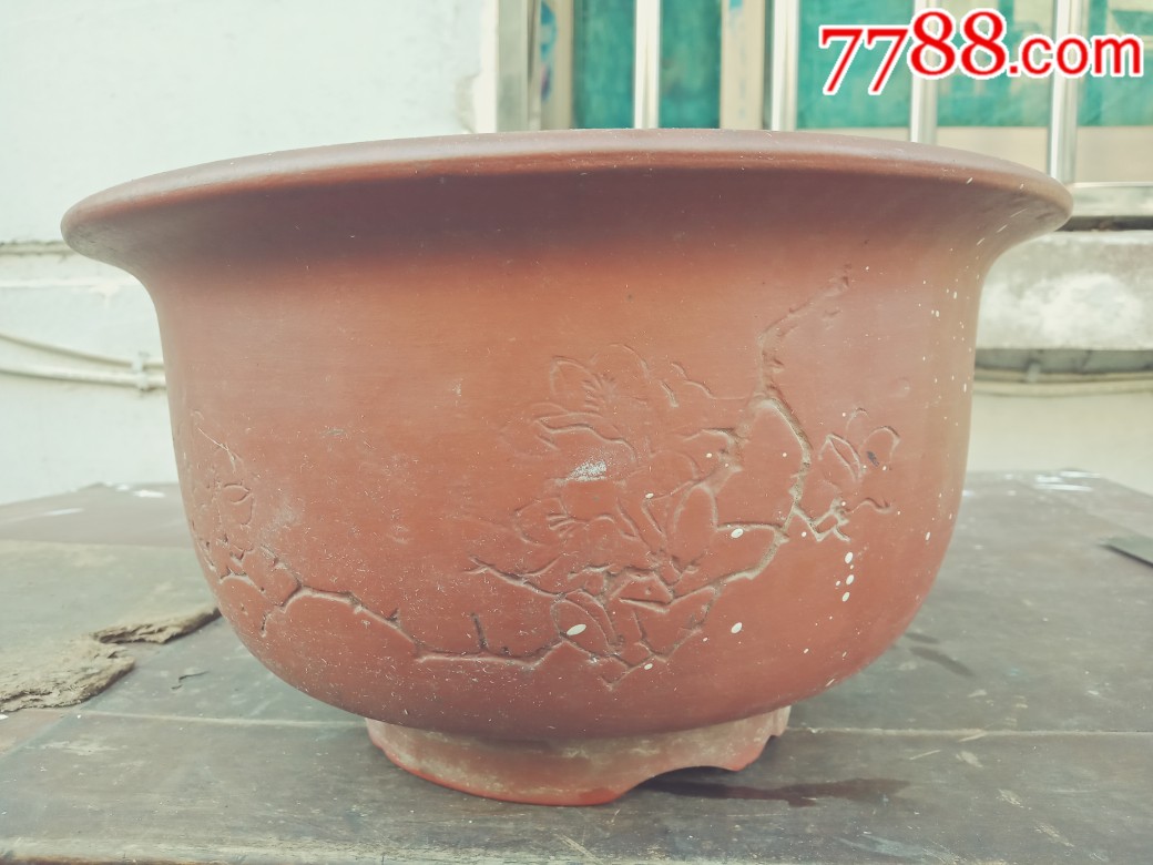 紫砂名家红雨刻的紫砂花盆