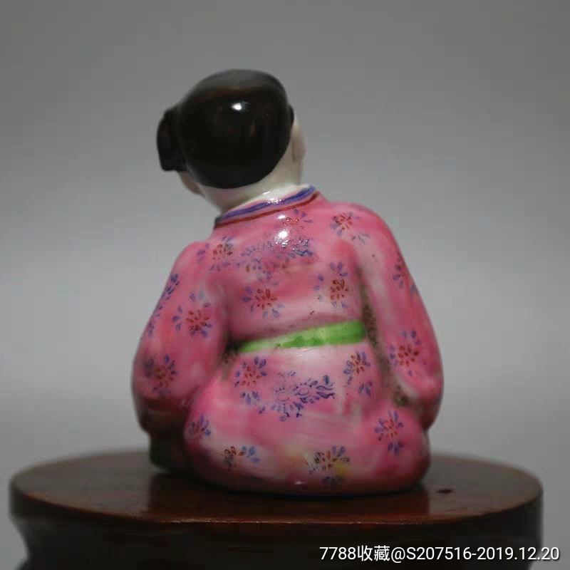 景德镇文革瓷器老厂货瓷器家庭装饰摆件雕塑瓷厂镇纸红衣童子