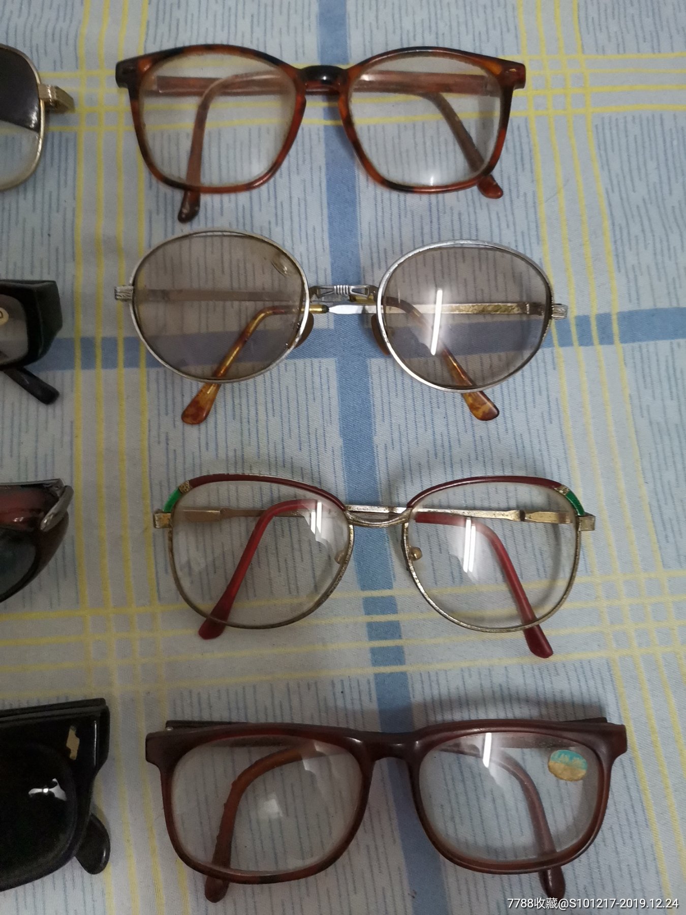 各种眼镜12个