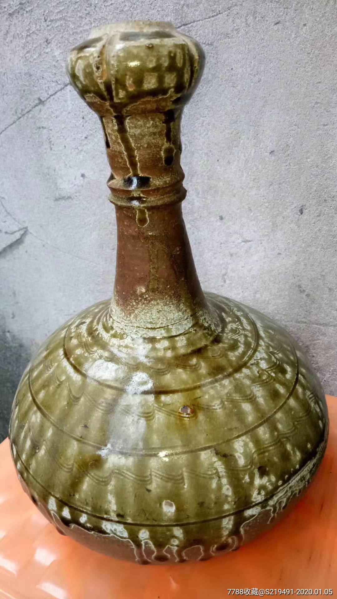 宋代蒜头瓶
