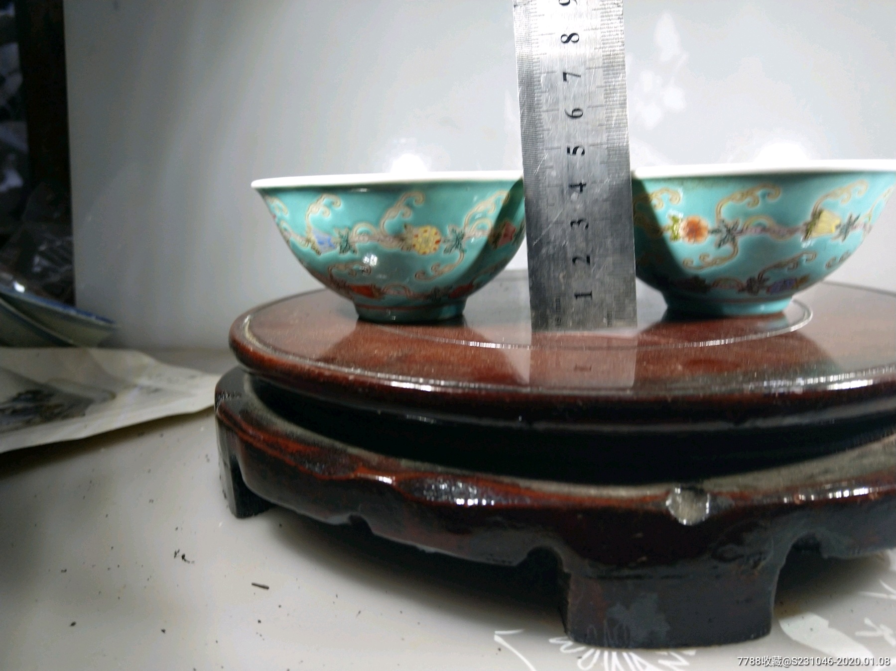 60年代艺术瓷厂粉彩绿地蝴蝶花卉正德碗