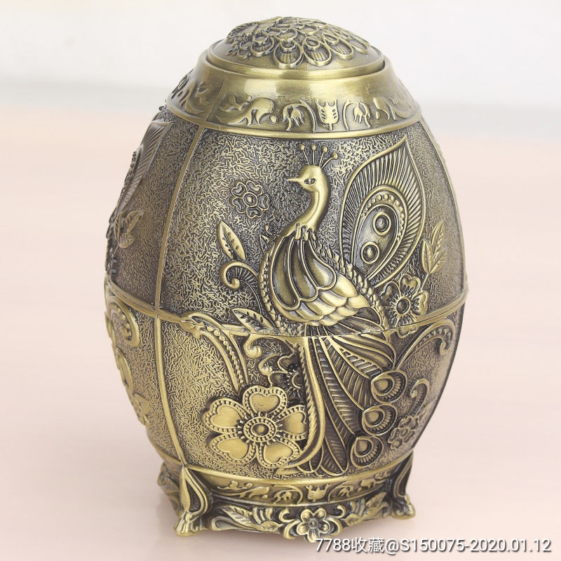 现代工艺品铜合金盒子高10厘米