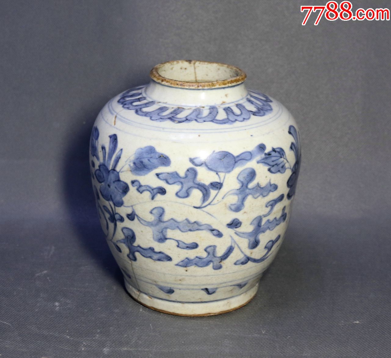 天启兔款青花缠枝花卉纹罐