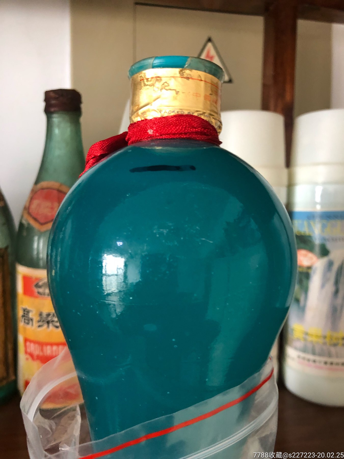 1993年美女瓶洋河大曲一瓶酒满品好