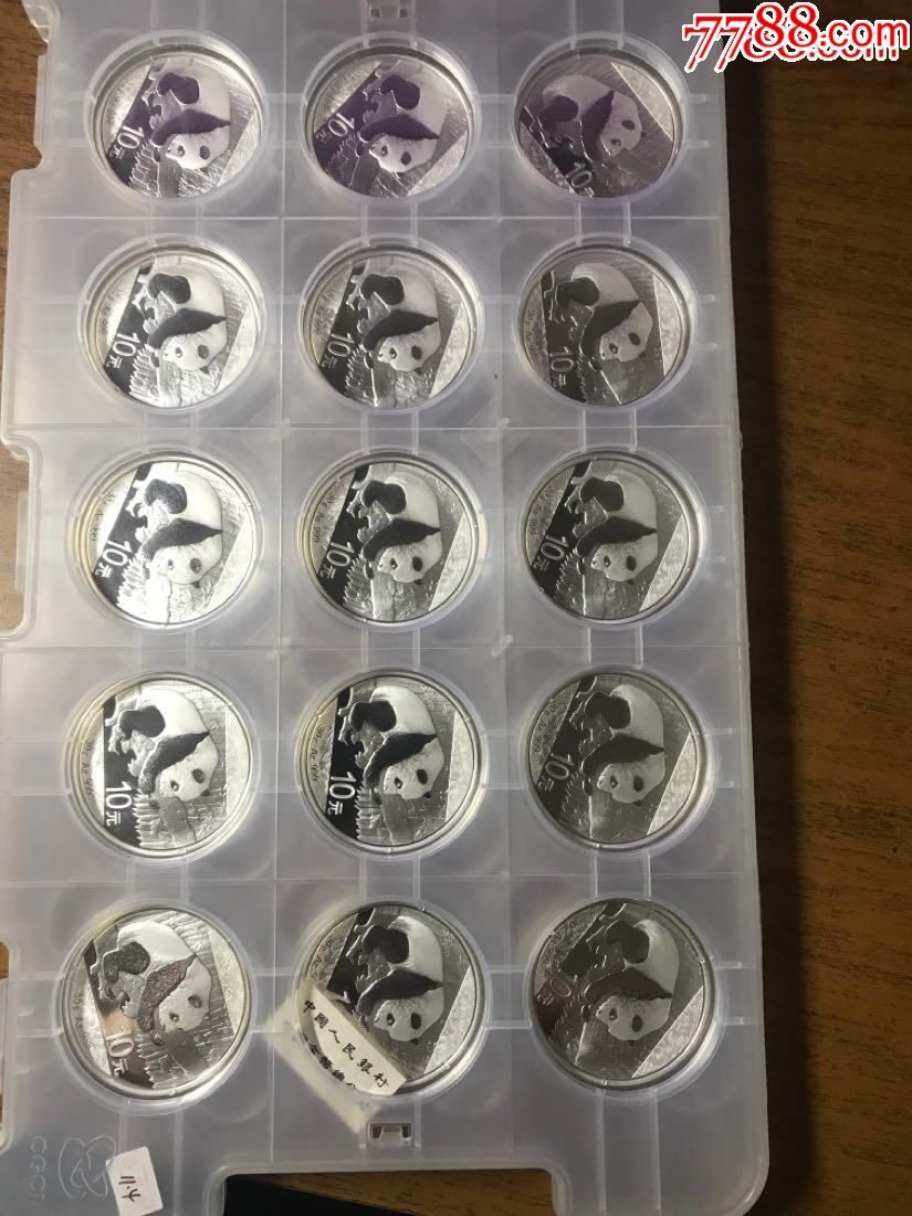 2016年1盎司熊猫银币小盒装绝品15枚
