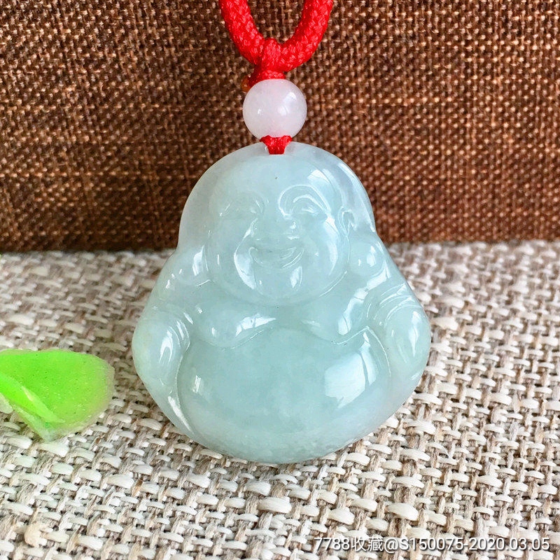 翡翠玉雕佛像挂件直径3厘米