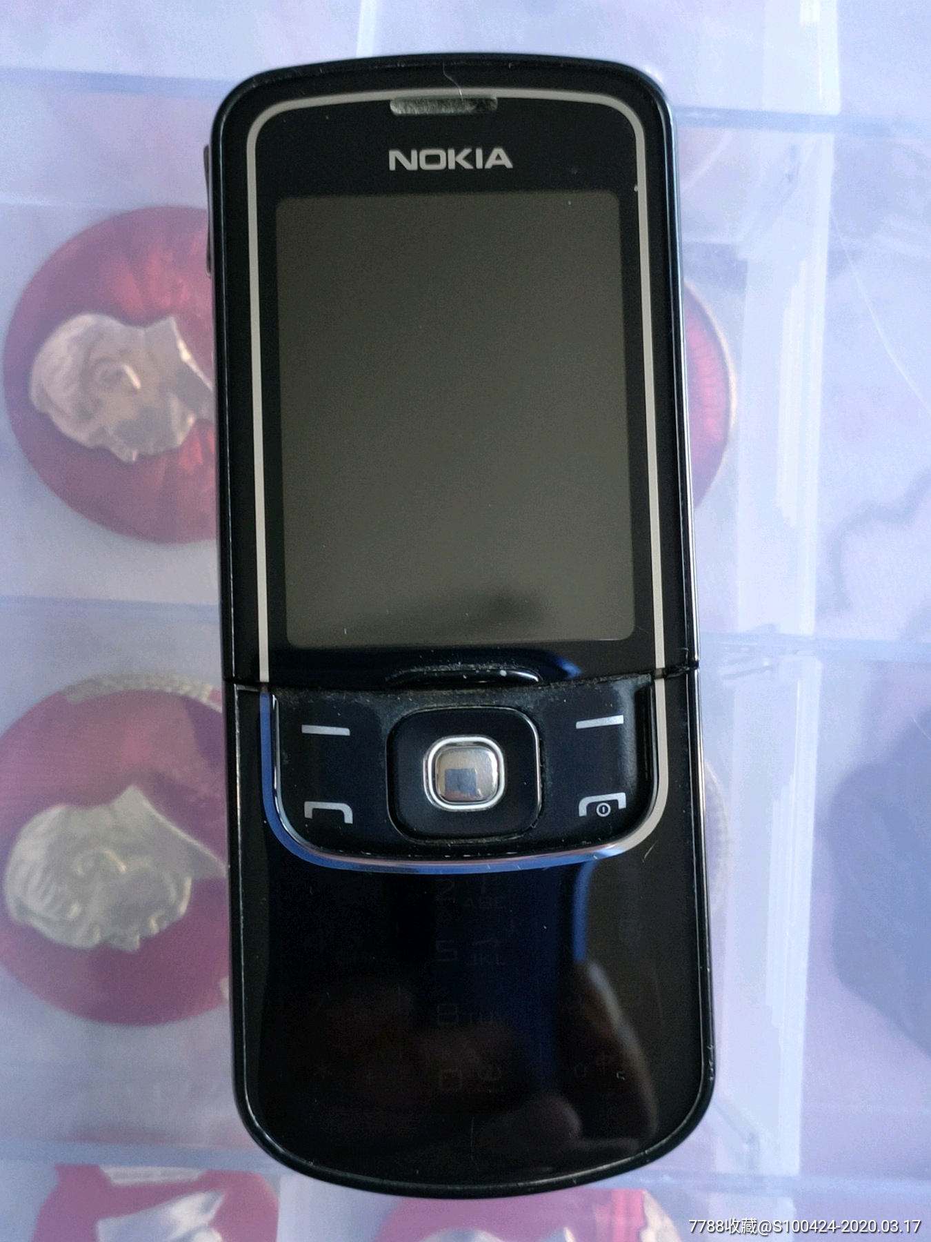 手机"奢侈"品诺基亚8系列滑盖手机型号8600(好品)