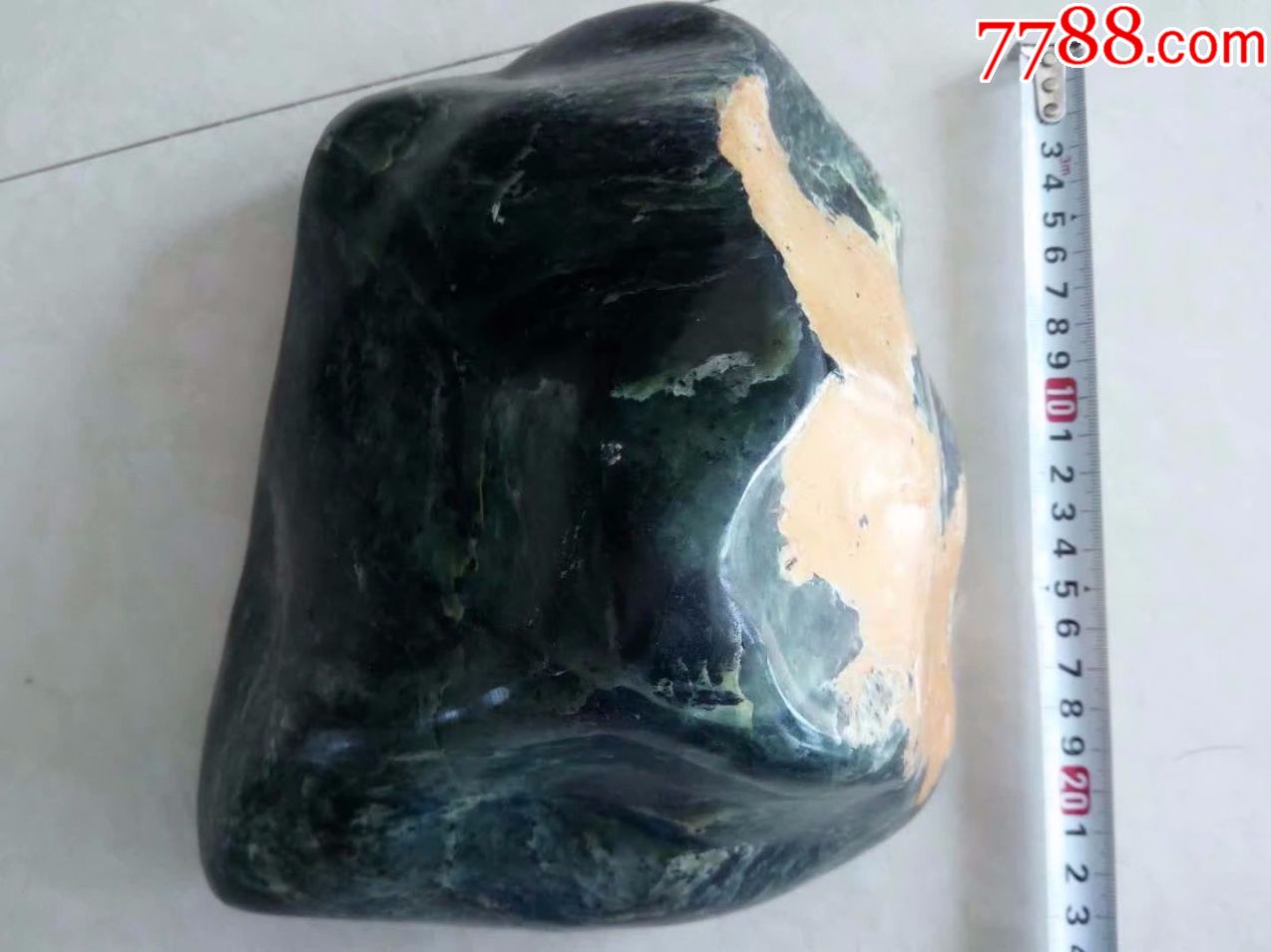 带皮原矿原石以抛光天然墨玉一大块净重11斤