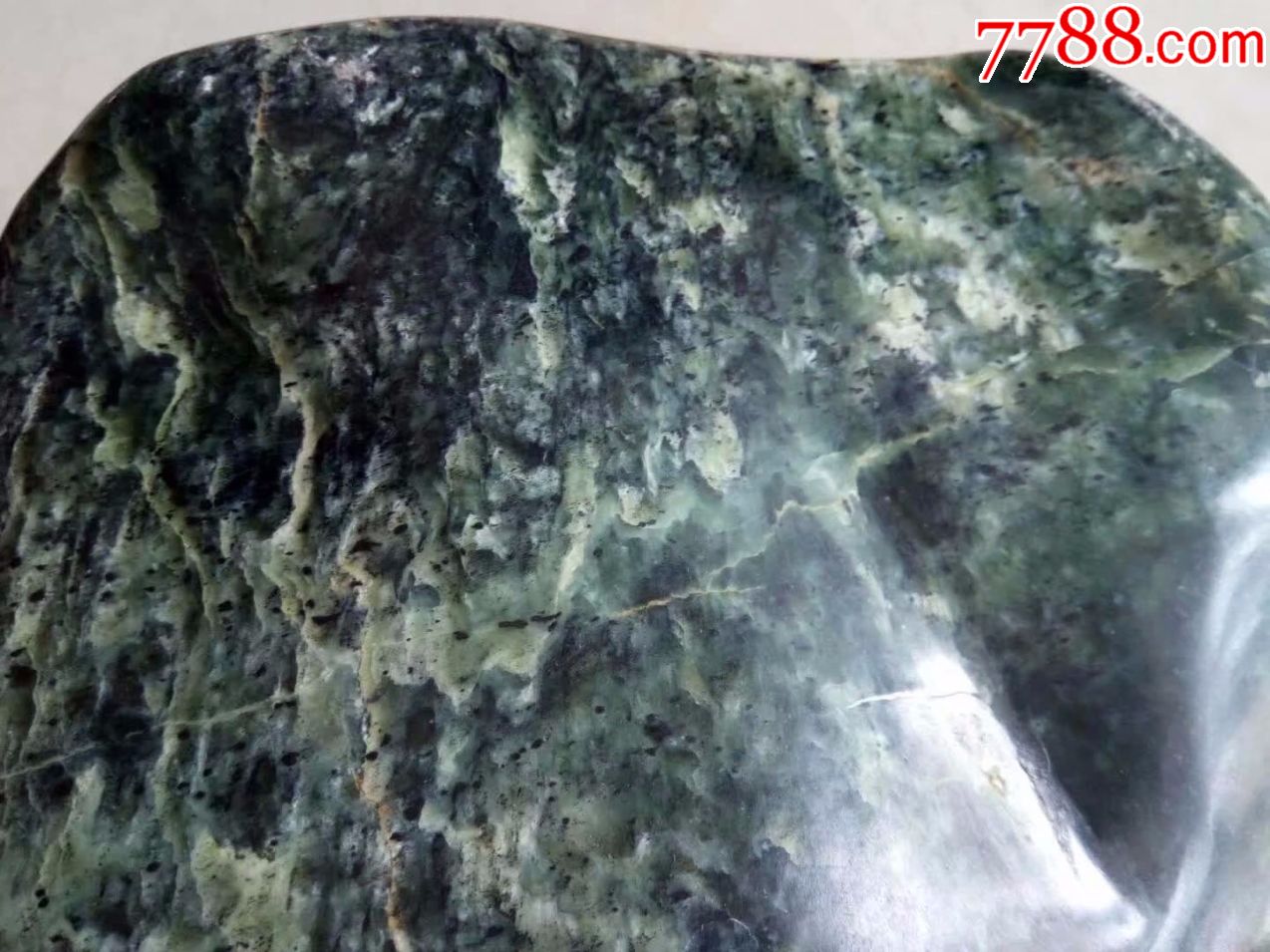 带皮原矿原石以抛光天然墨玉一大块净重11斤