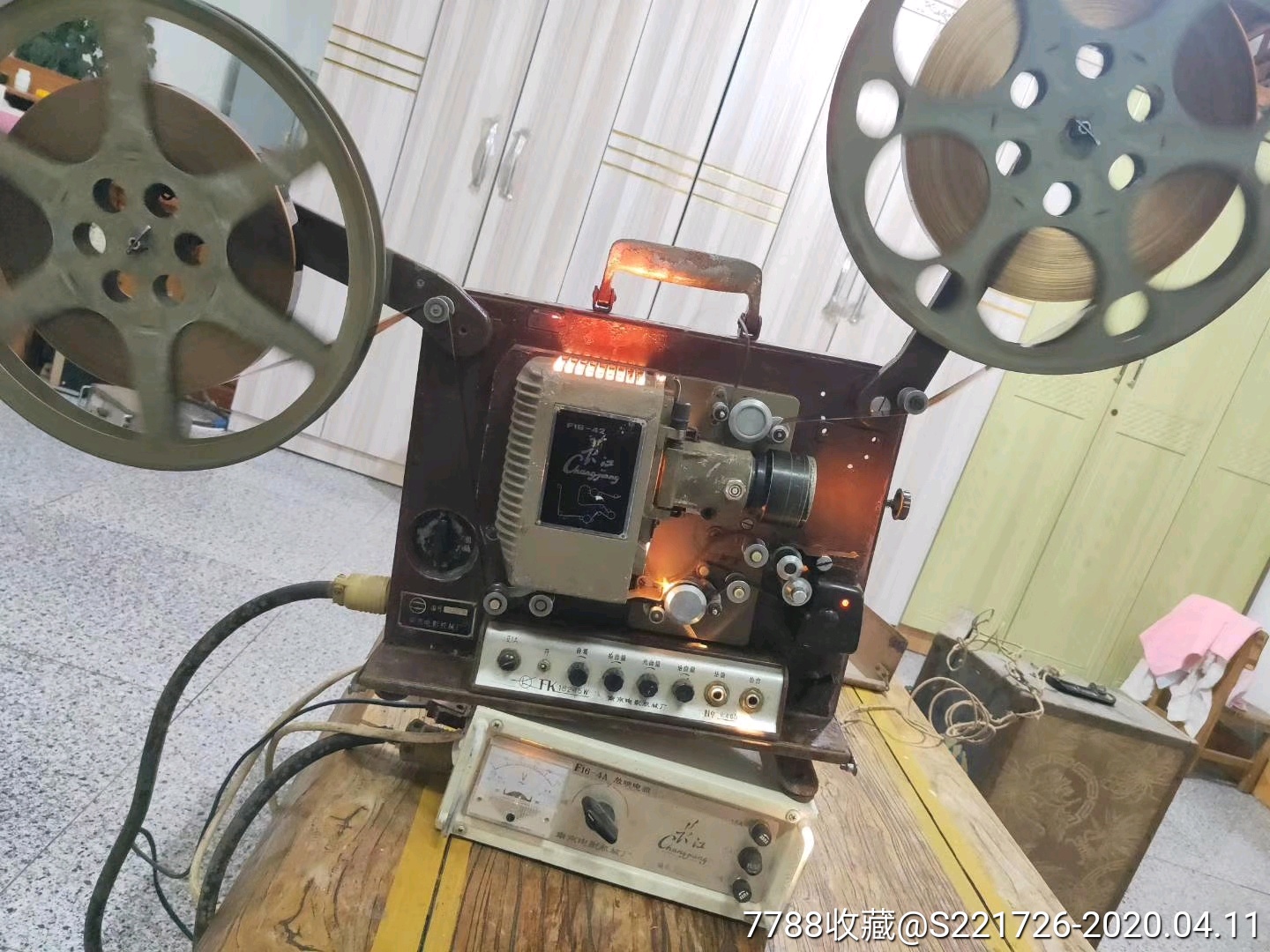 江苏南京产16毫米老长江牌电影放映机一套正常放映且声音响亮图像