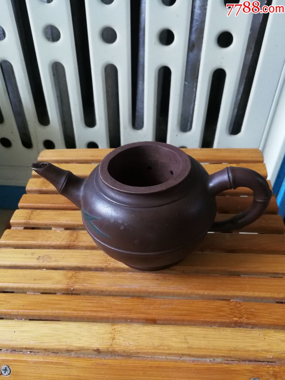 老式紫砂壶一个