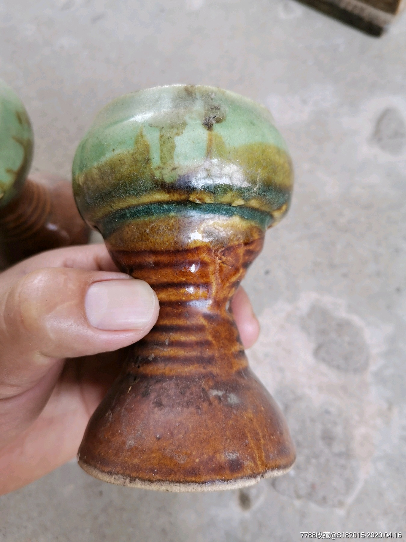 瓷器油灯一对