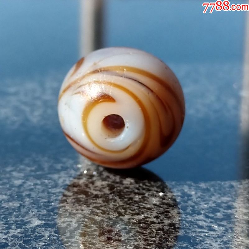 藏传清代绞胎琉璃珠