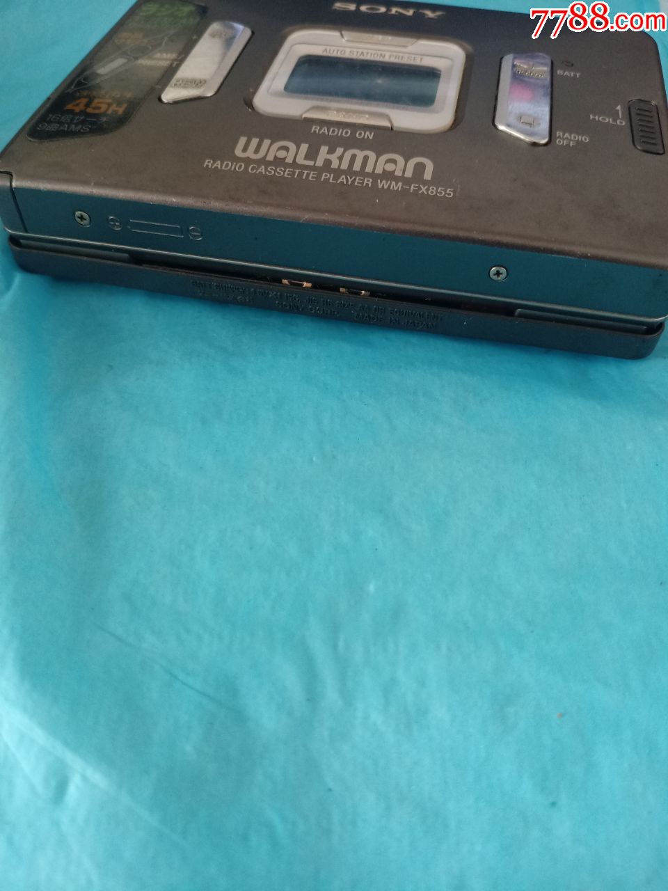 一台经典收藏银色sony索尼wm-fx855磁带播放机