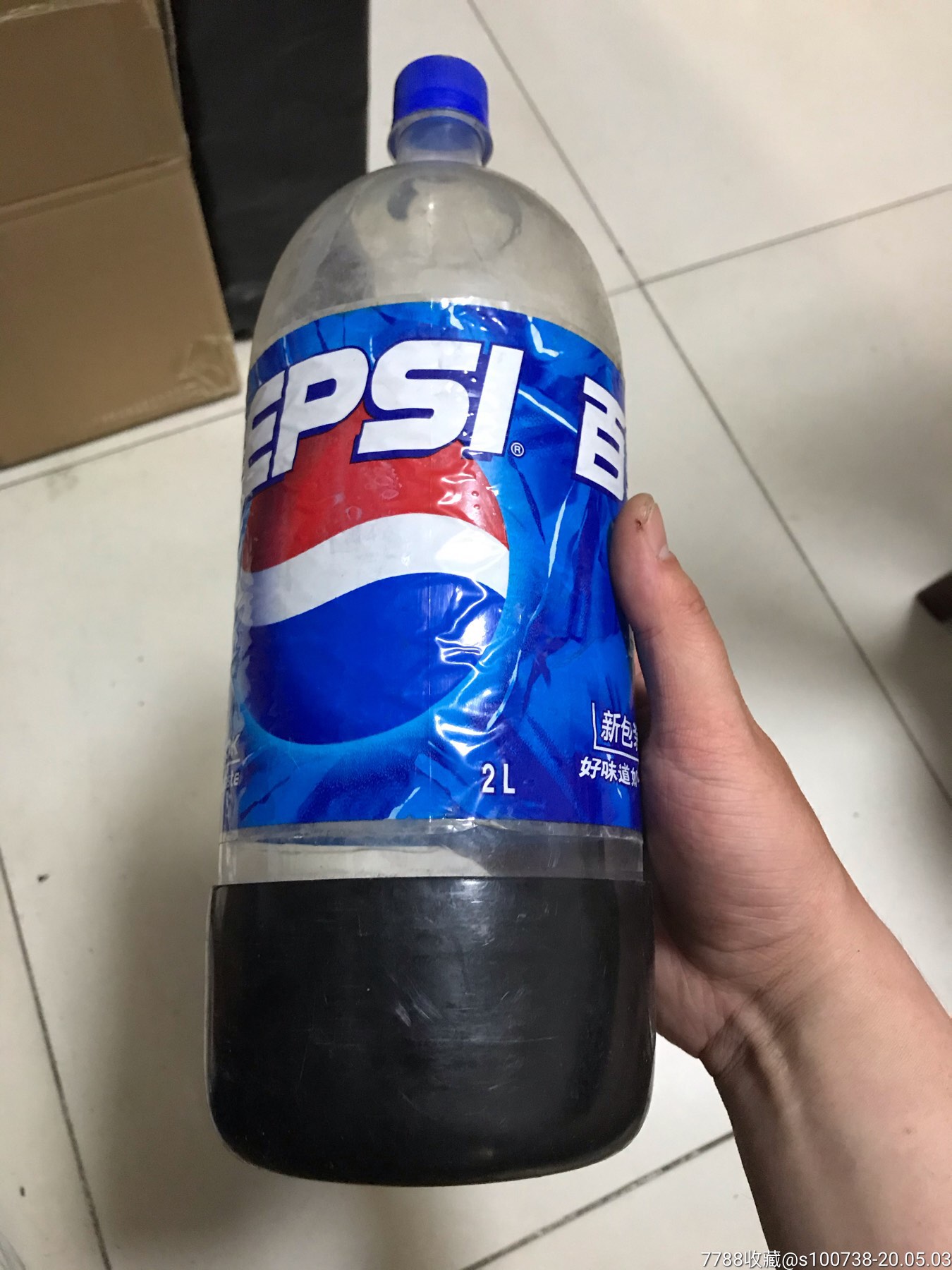 百事可乐.商标有褶皱