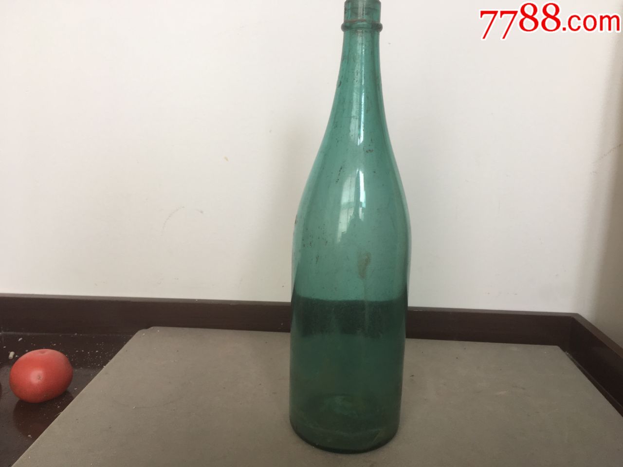 民国时期超大琉璃瓶子