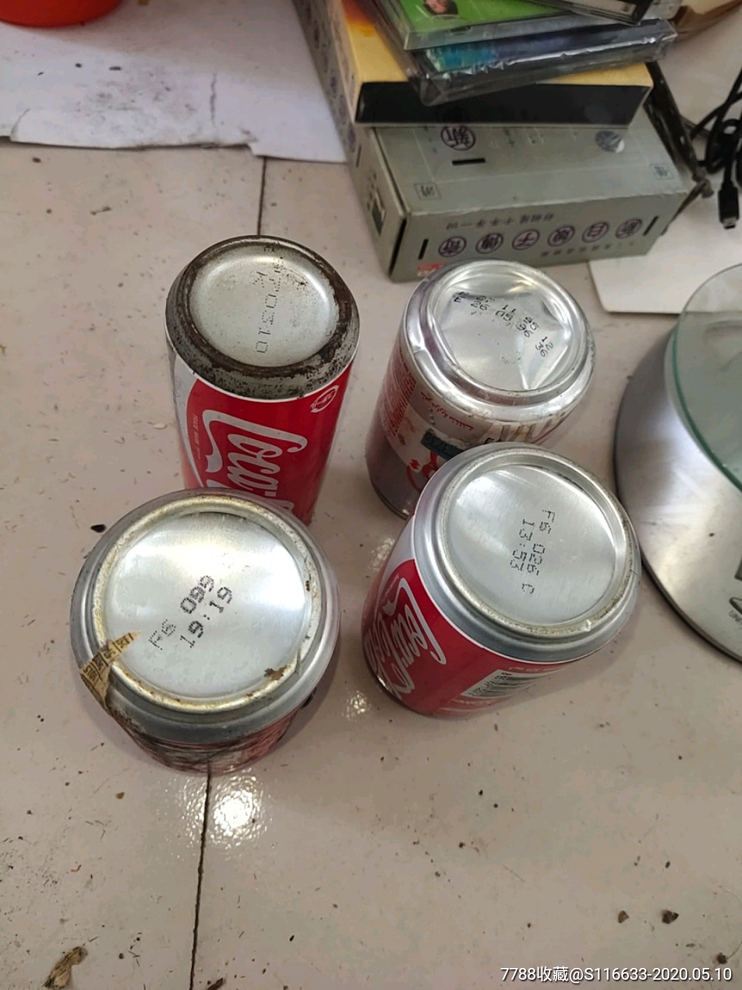 90年代,可口可乐,易拉罐,末拆封!内都含原饮料,看图片拍!