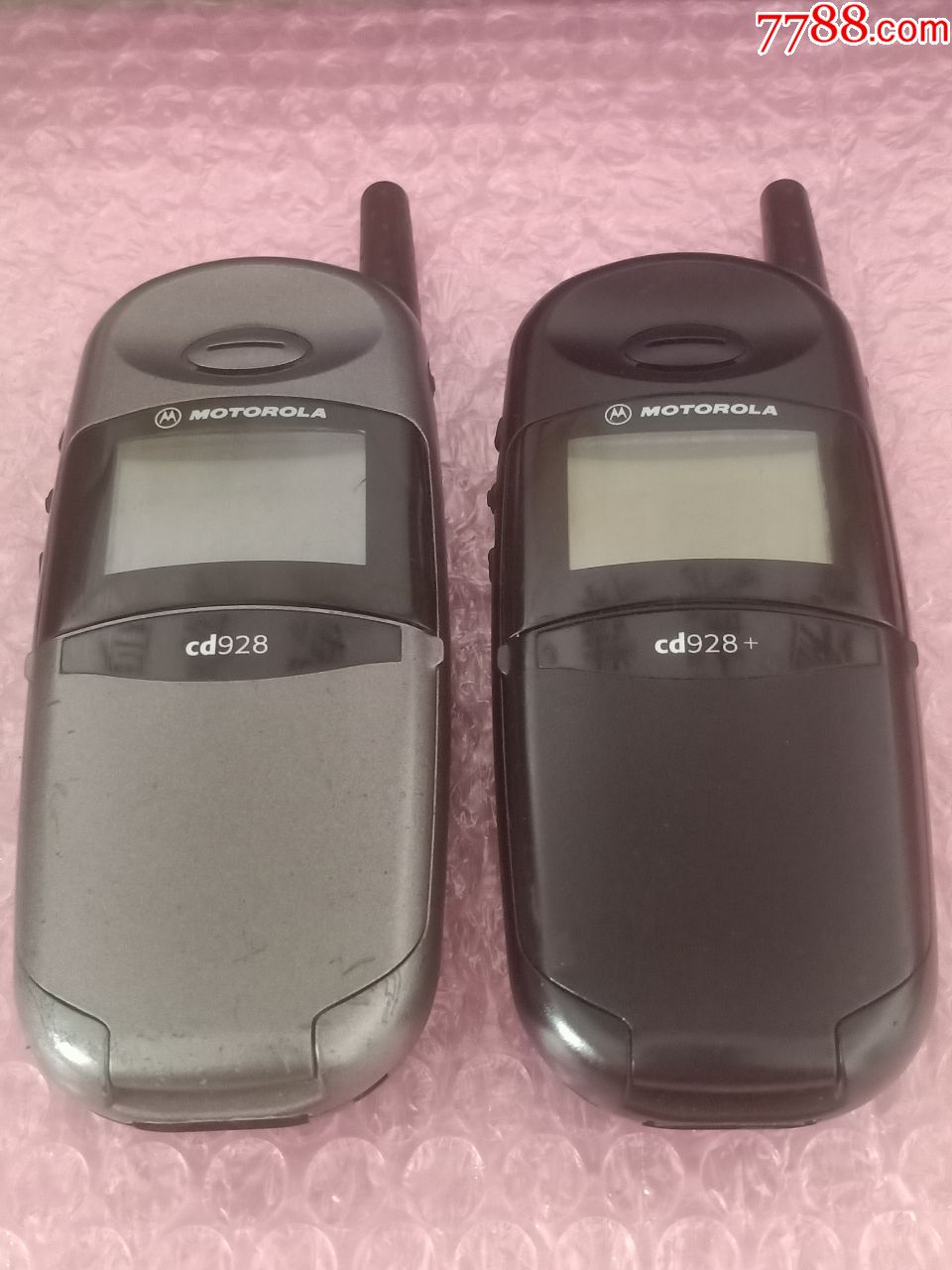 两台经典收藏motorola摩托罗拉cd928 翻盖老式手机_价格50元【陇上藏