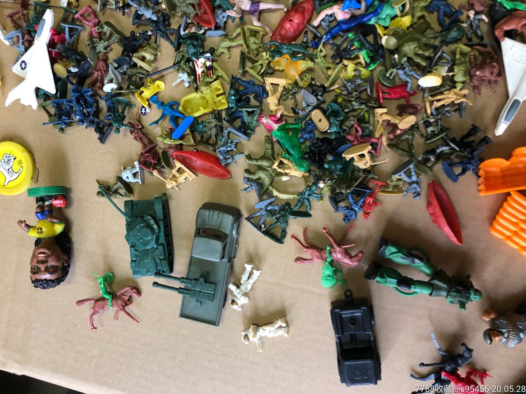 早期兵人玩具一大堆合拍