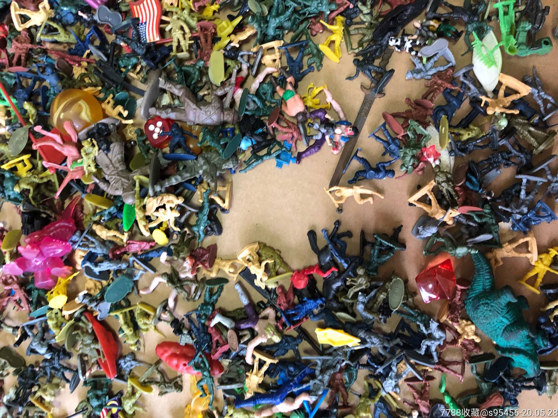 早期兵人玩具一大堆合拍