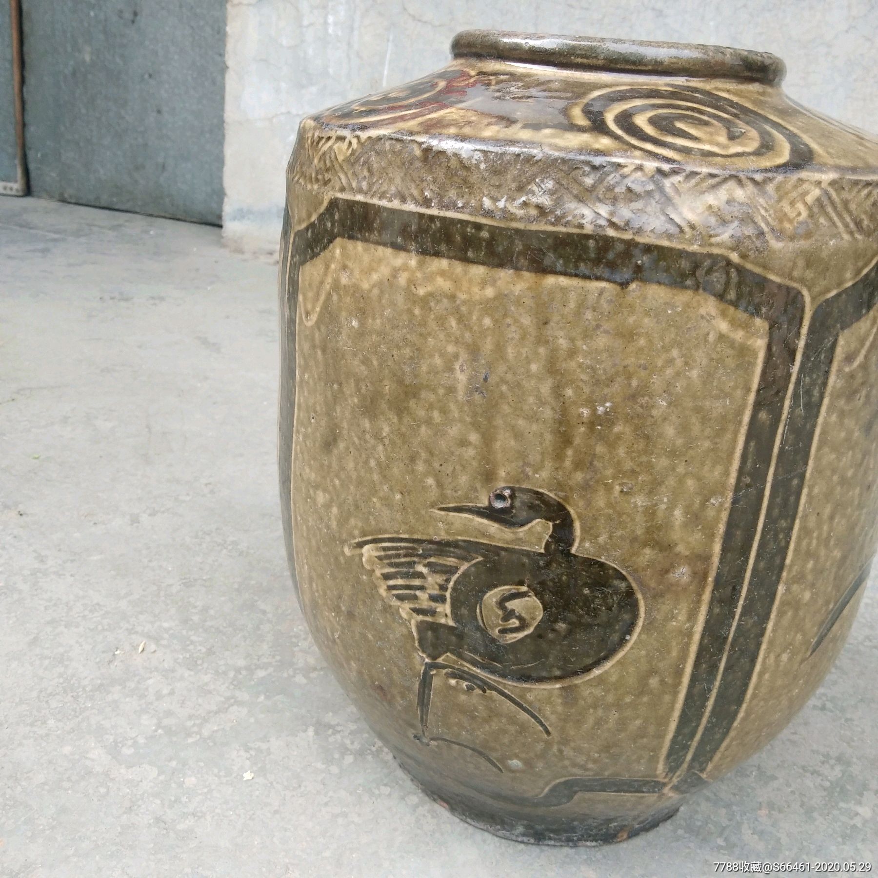 釉水漂亮少见珍惜的精品花鸟马口窑大罐一个