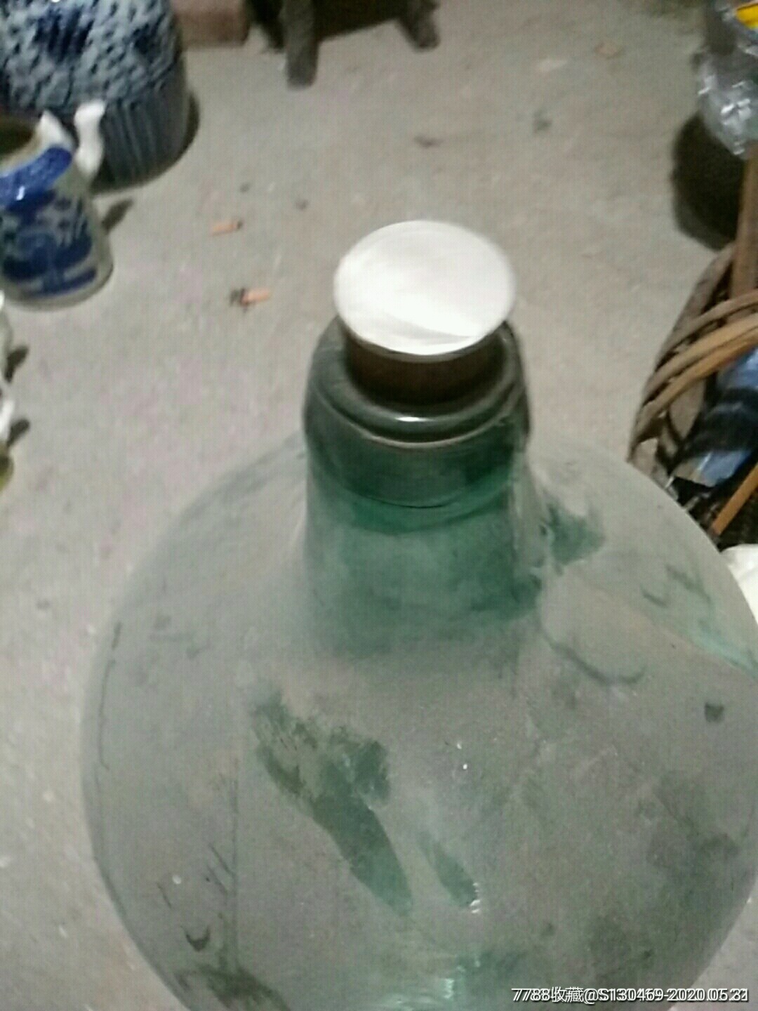 超大料器瓶子