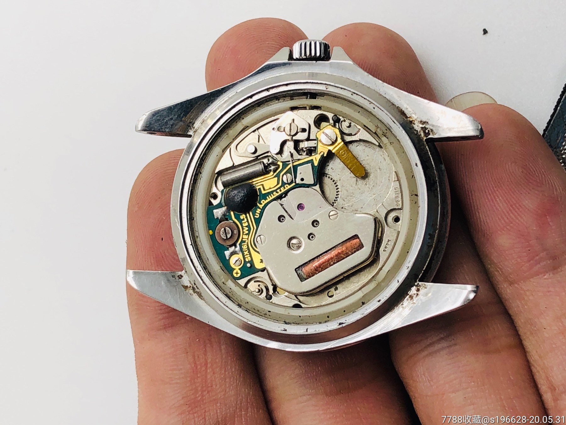 瑞士山度士石英男表(水鬼款)(旋转活动外圈)