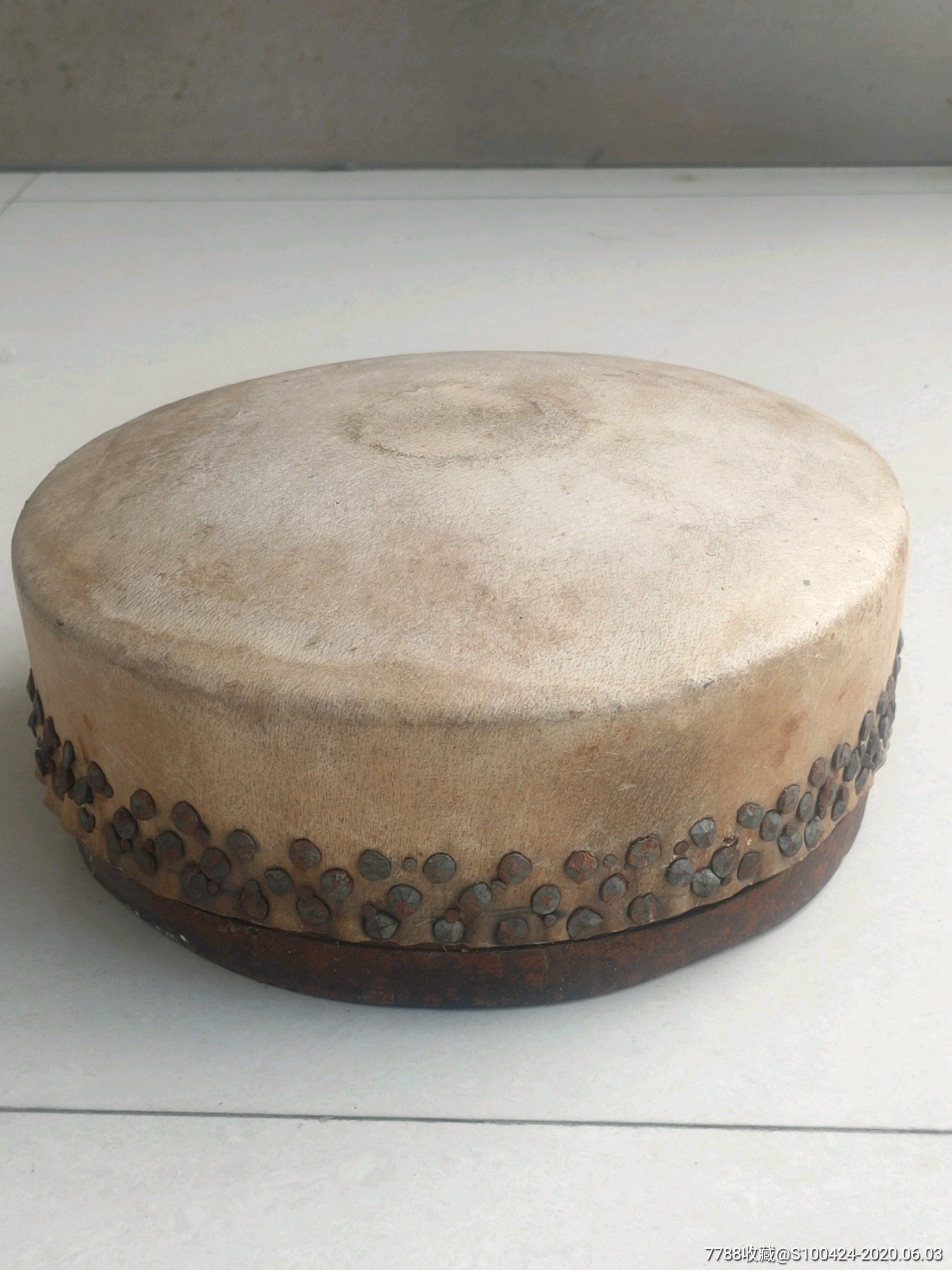 民俗乐器文革时期老牛皮板鼓(完整)重5.6斤