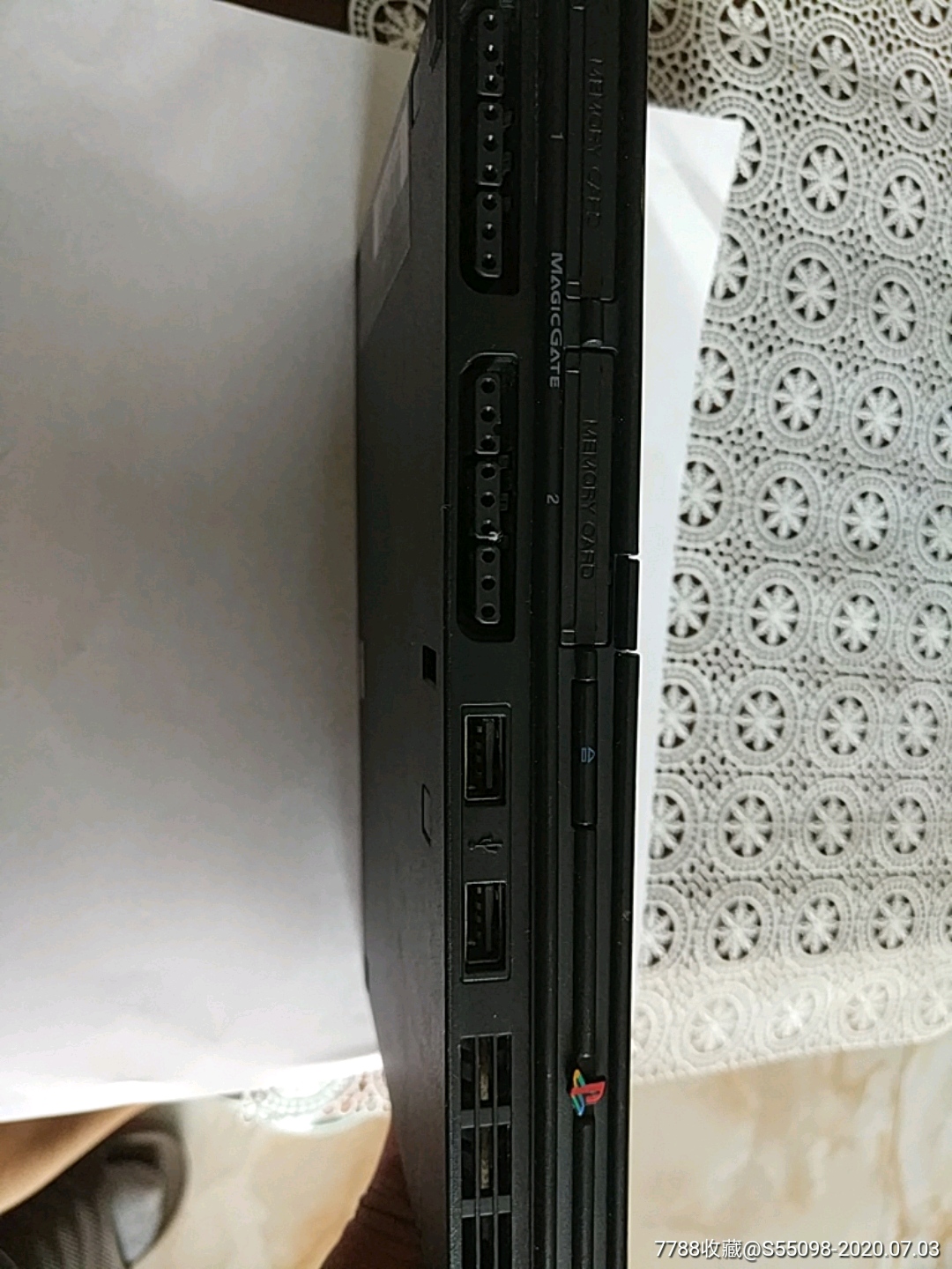 索尼ps2游戏机一台