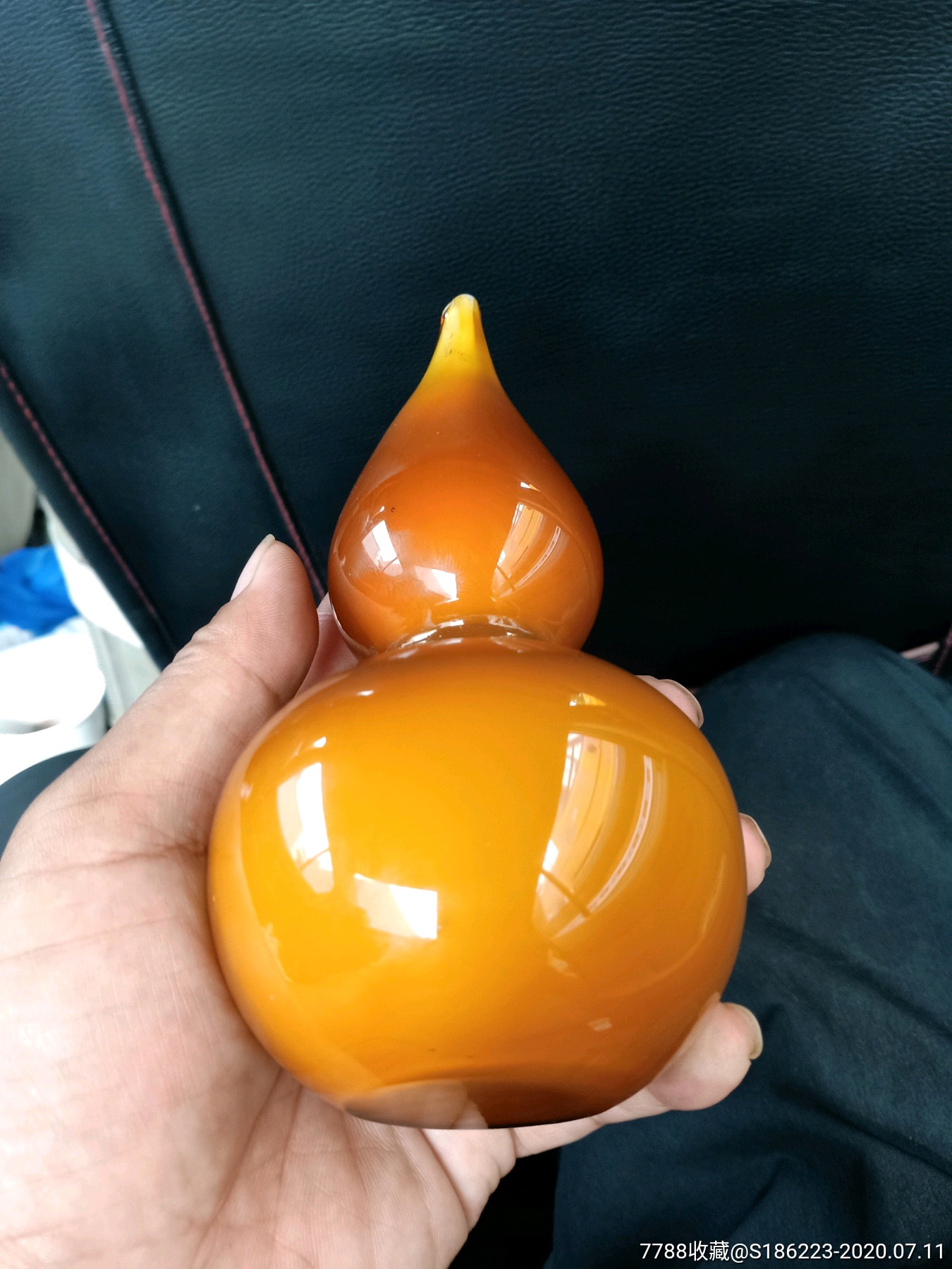 博山鸡油黄葫芦瓶