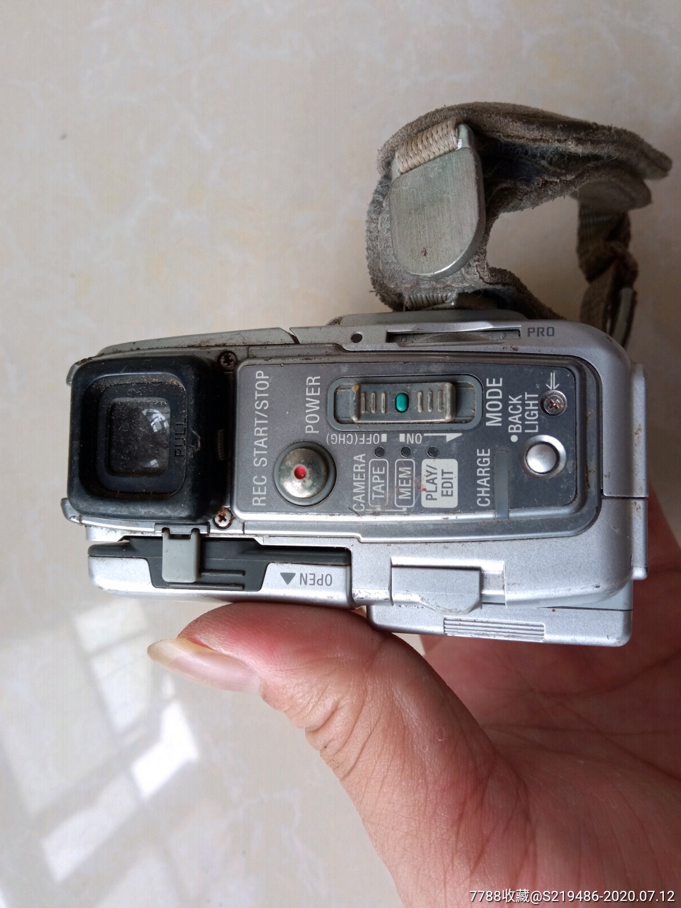 索尼dcr-pc109e磁带数码摄像机